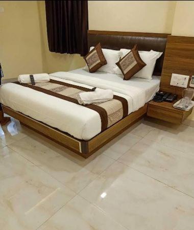 Hotel Central Park Ulhasnagar Екстер'єр фото